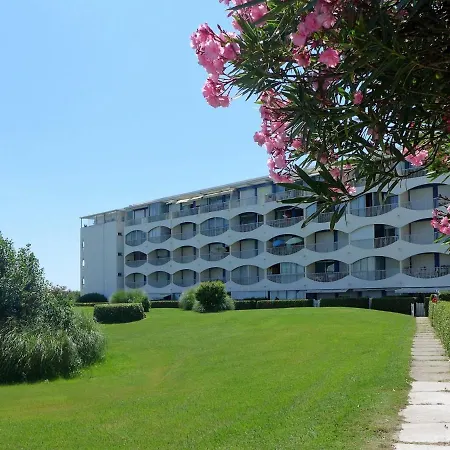 Apartment Les Terrasses De La Mer-14 By Interhome